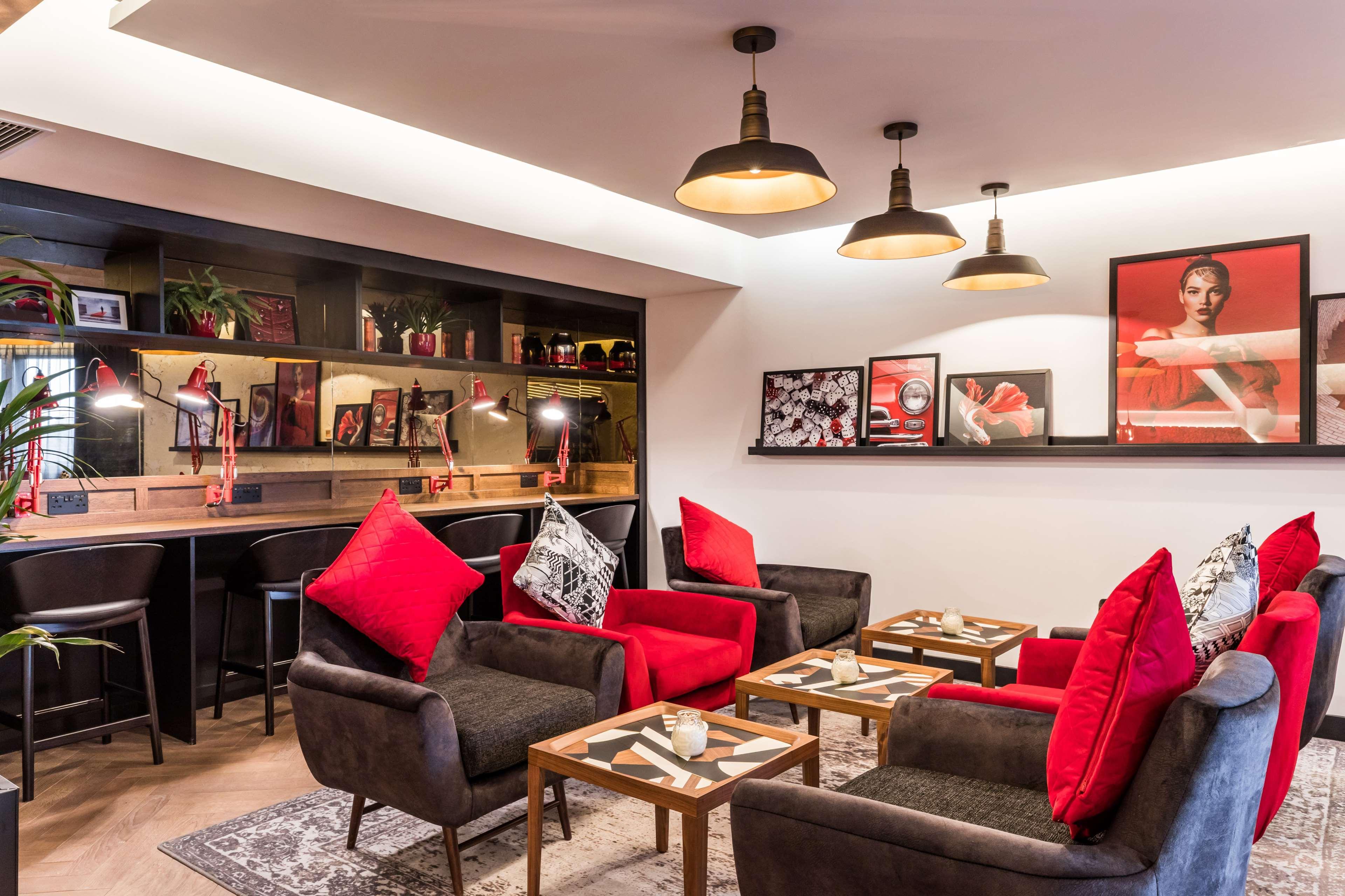 哈姆斯沃思 Radisson Red London Heathrow酒店 外观 照片 Interior of the hotel
