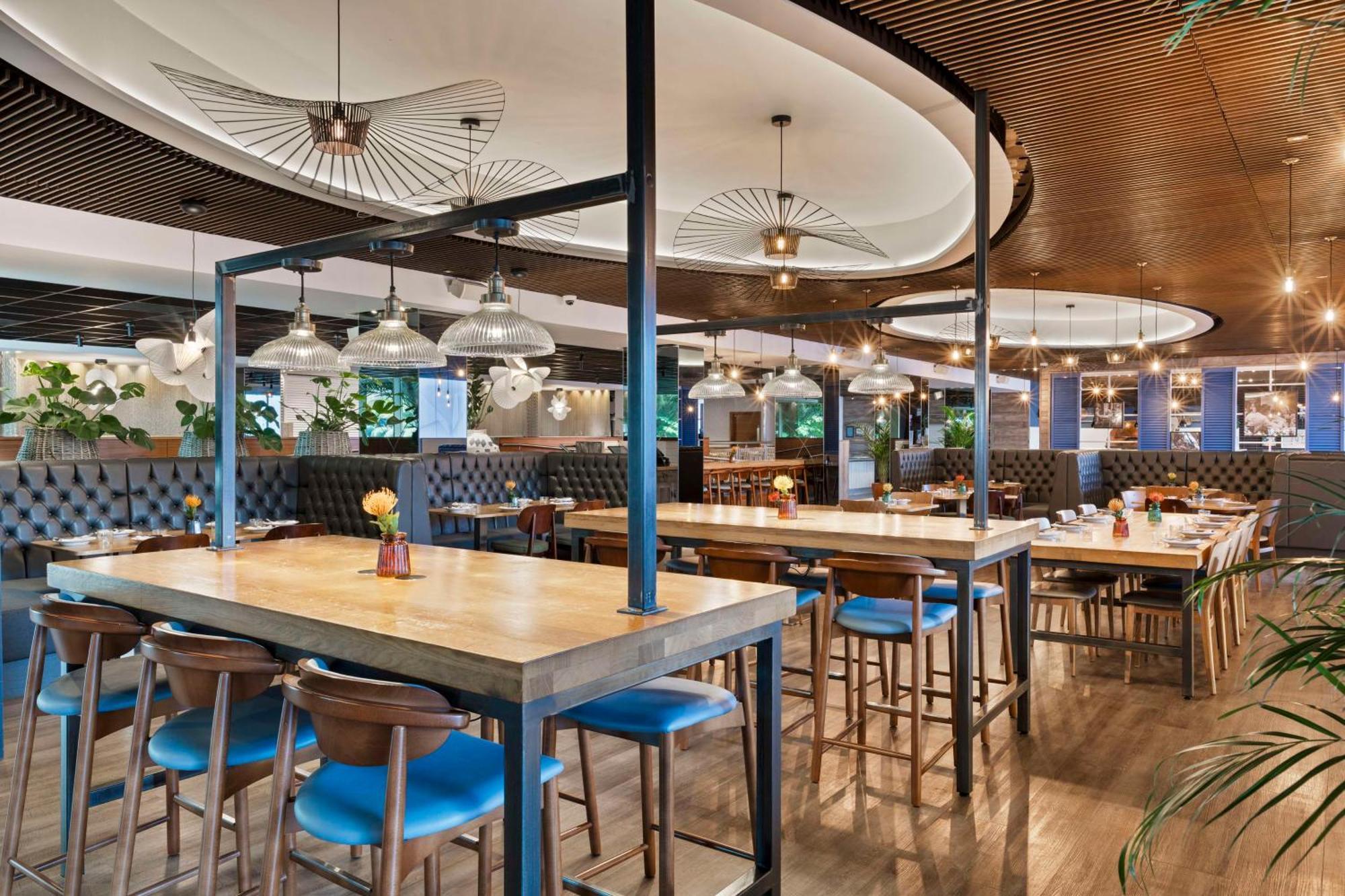 哈姆斯沃思 Radisson Red London Heathrow酒店 外观 照片 Interior of the restaurant