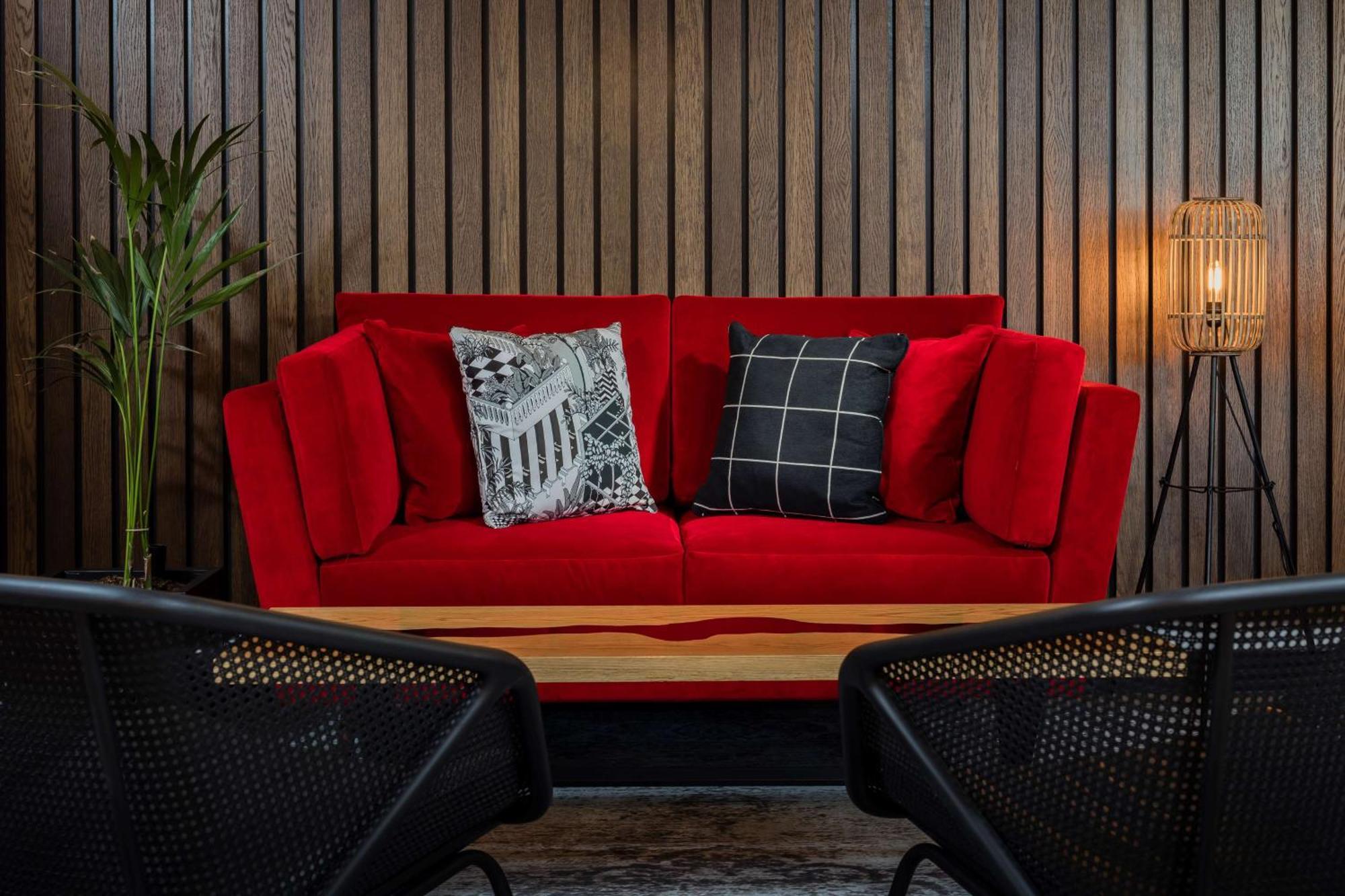 哈姆斯沃思 Radisson Red London Heathrow酒店 外观 照片 "The interior of the hotel is very modern"