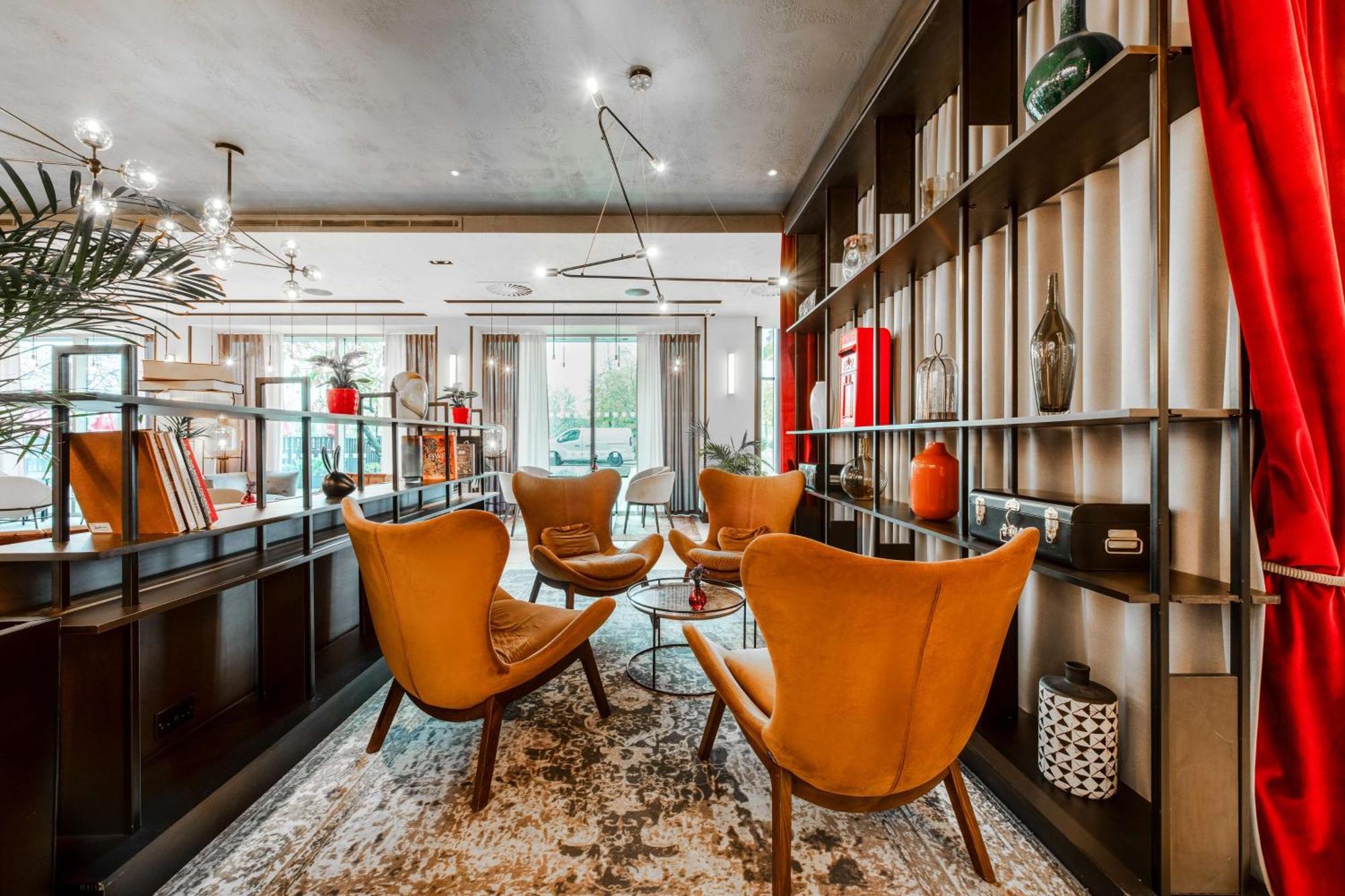 哈姆斯沃思 Radisson Red London Heathrow酒店 外观 照片